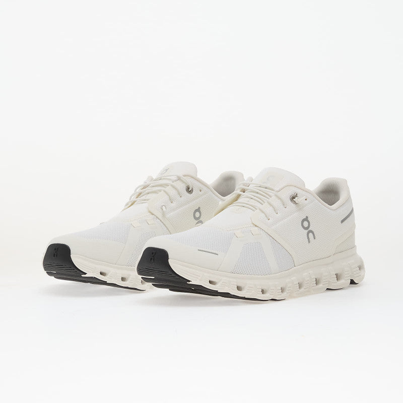 On M Cloud 6 Wide White/ White