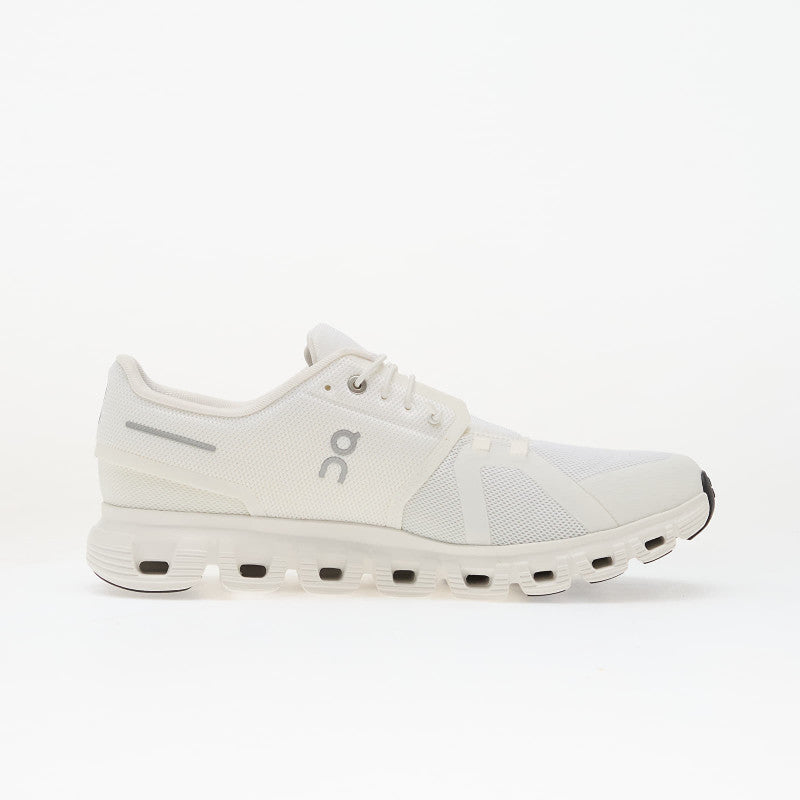 On M Cloud 6 Wide White/ White
