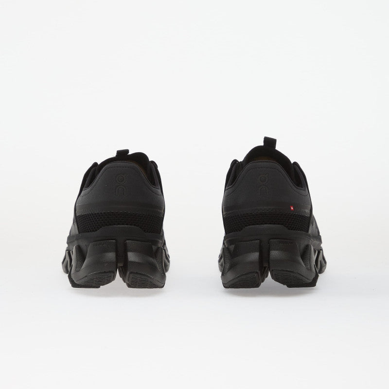 On M Cloudswift Amp Black/ Black