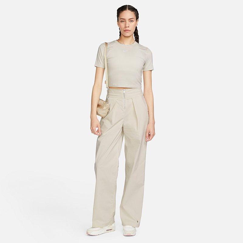 Nike Sportswear Essential