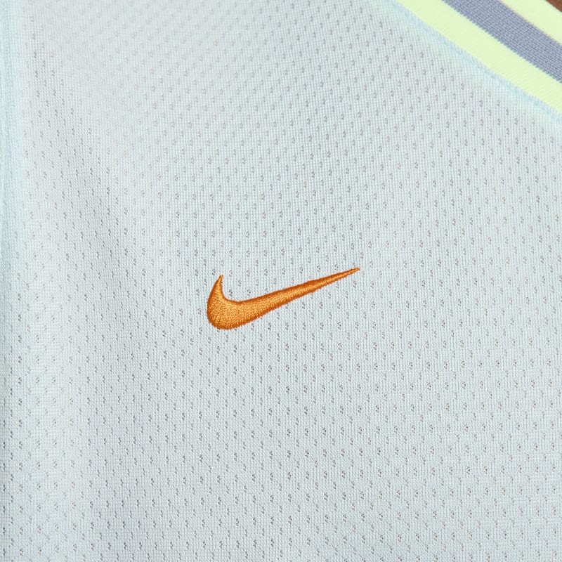 Nike Dri-FIT DNA