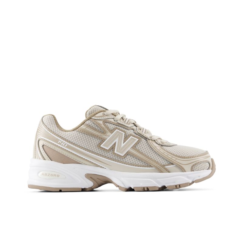 New Balance 740