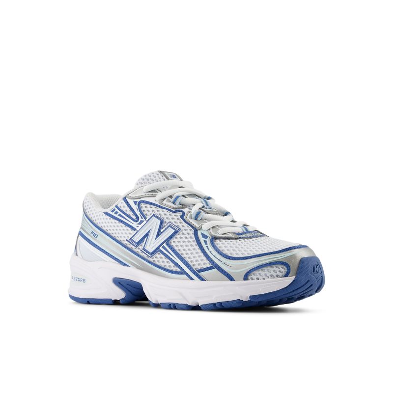 New Balance 740
