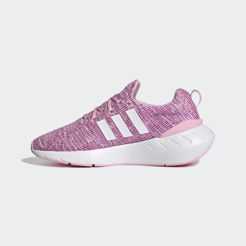 adidas Swift Run 22