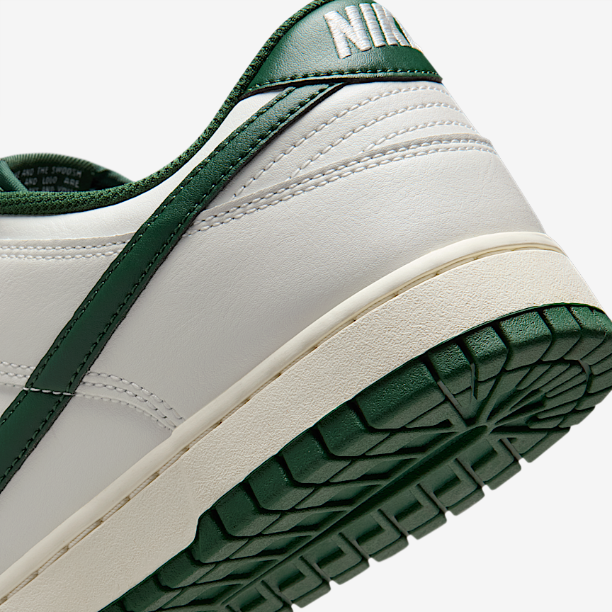 Nike Dunk Low Retro