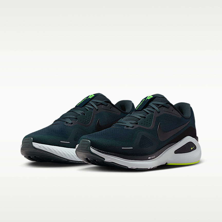 Nike Structure 26