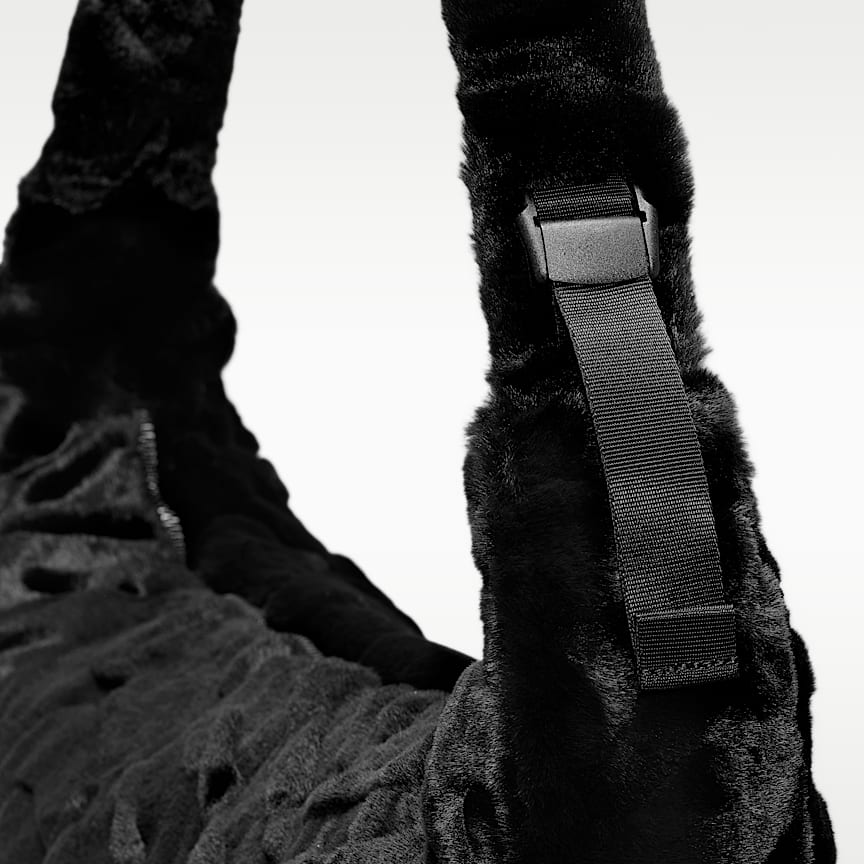 Nike Sportswear Faux Fur Slouchy Bag 19L Black/ Black