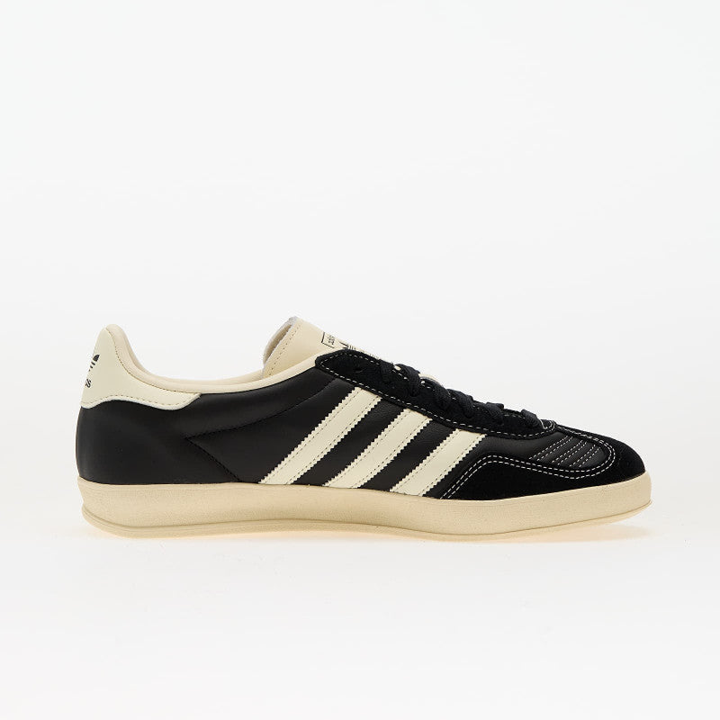 adidas Gazelle Indoor Core Black/ Crew White/ Gold Metallic 41