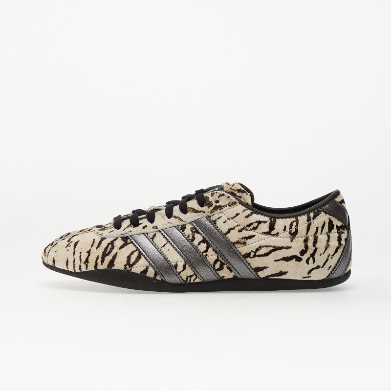 adidas TOKYO Off White/ Core Black/ Wonder White 37
