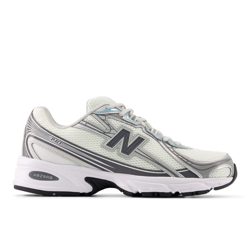 New Balance 740