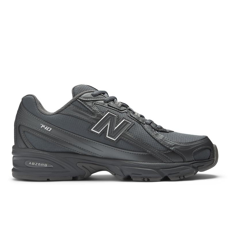 New Balance 740