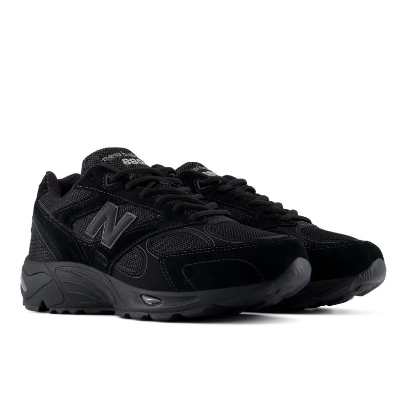New Balance 880