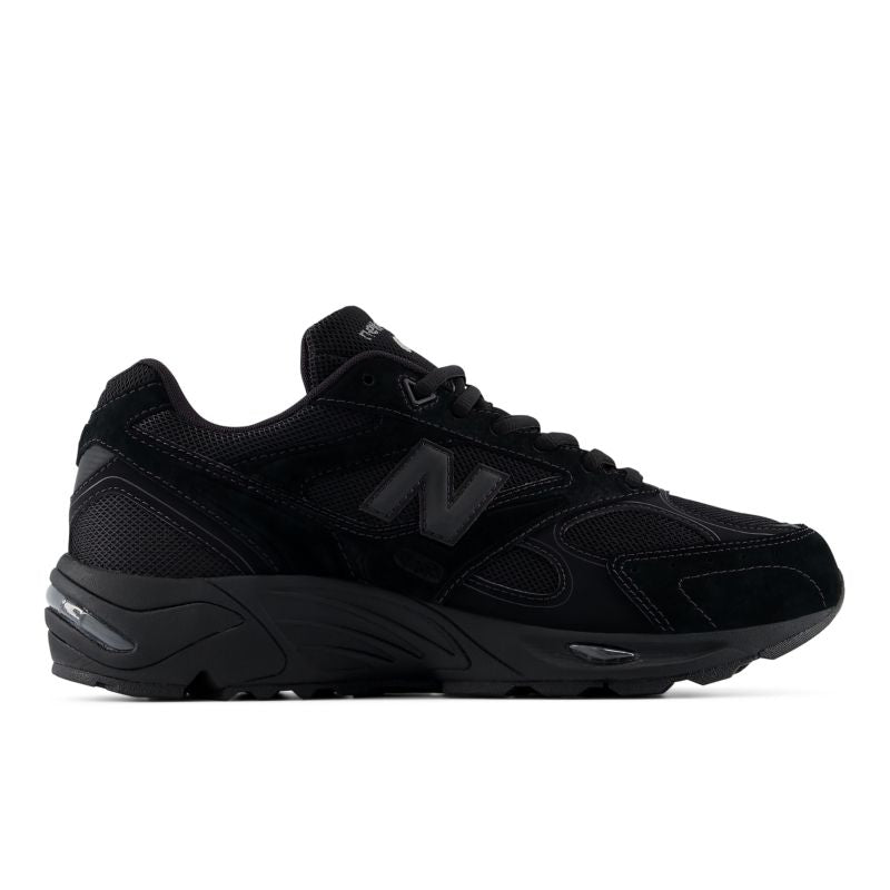 New Balance 880