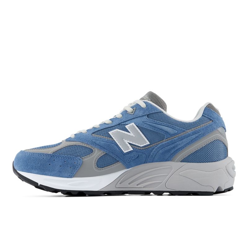 New Balance 880