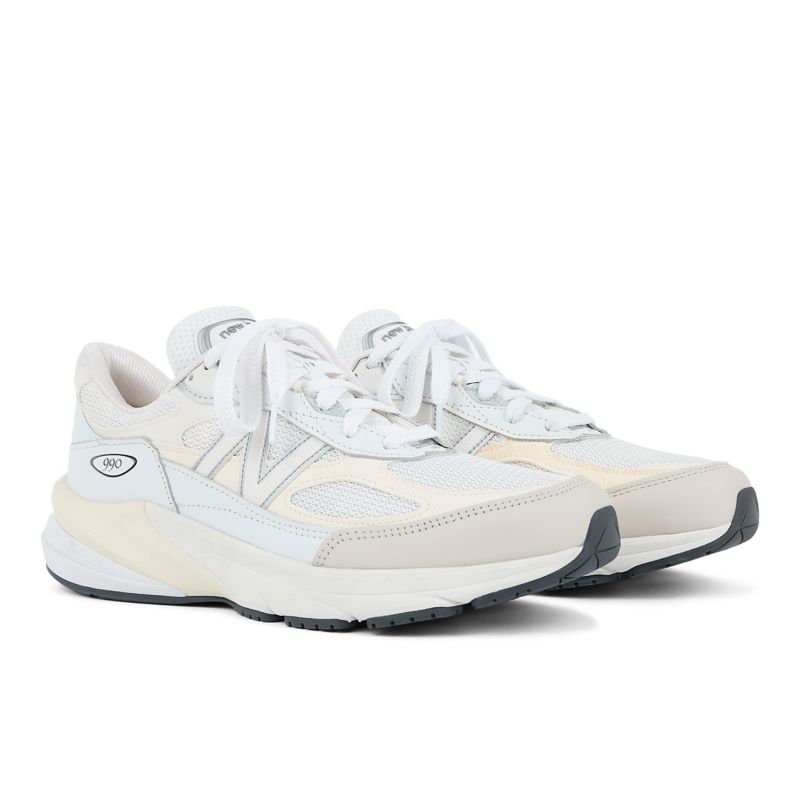 New Balance 990