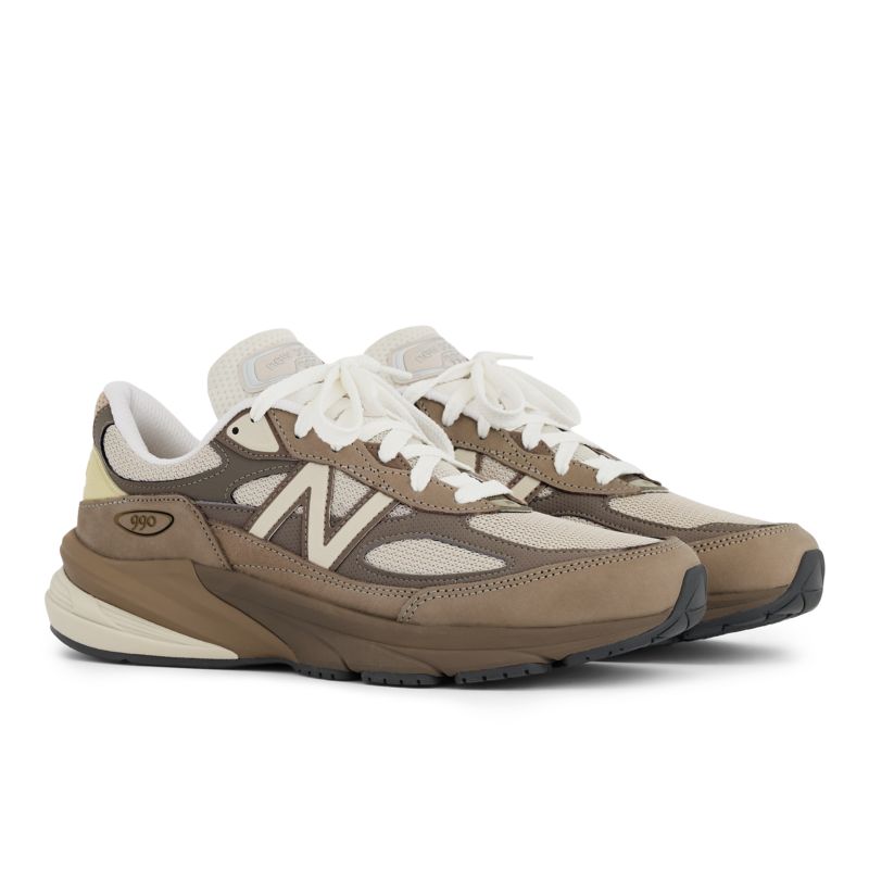 New Balance 990