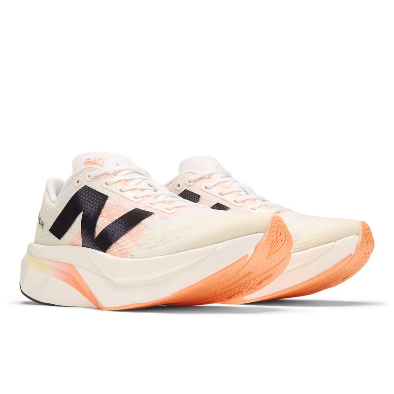 New Balance FuelCell SC Elite V4
